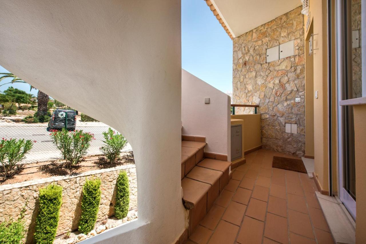 Beautiful Two Bedroom Apartment With Roof Terrace Carvoeiro  Exterior photo